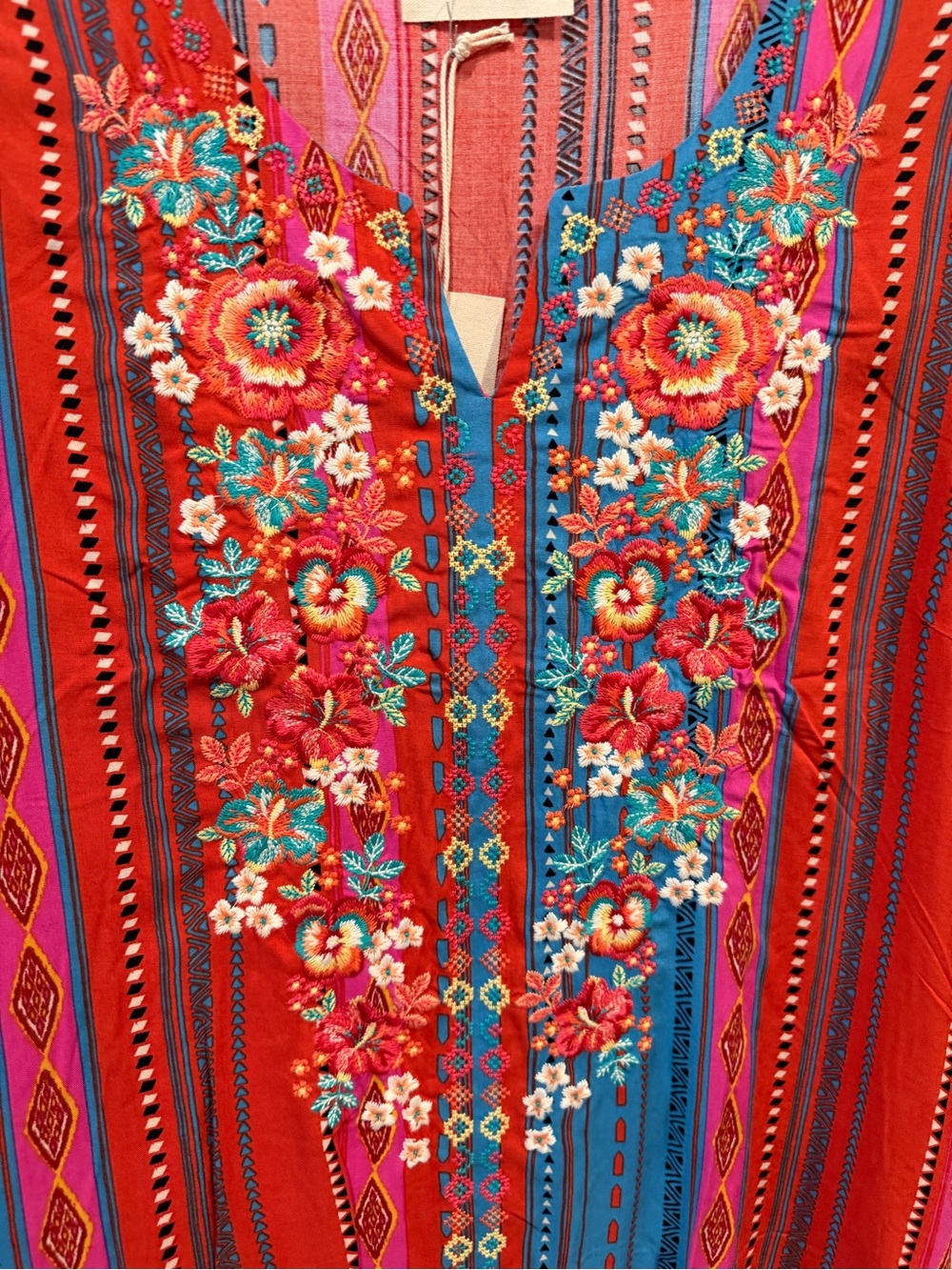 NWT Savanna Jane Red & Blue Embroidered Blouse Size Large - Picture 9 of 16